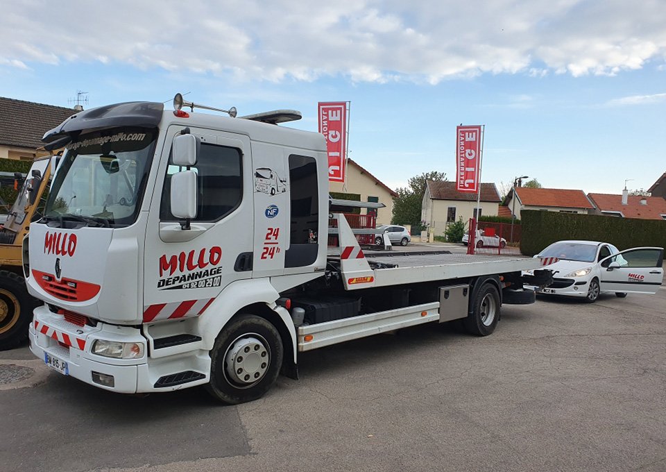 Plateau Renault Midlum Millo en intervention